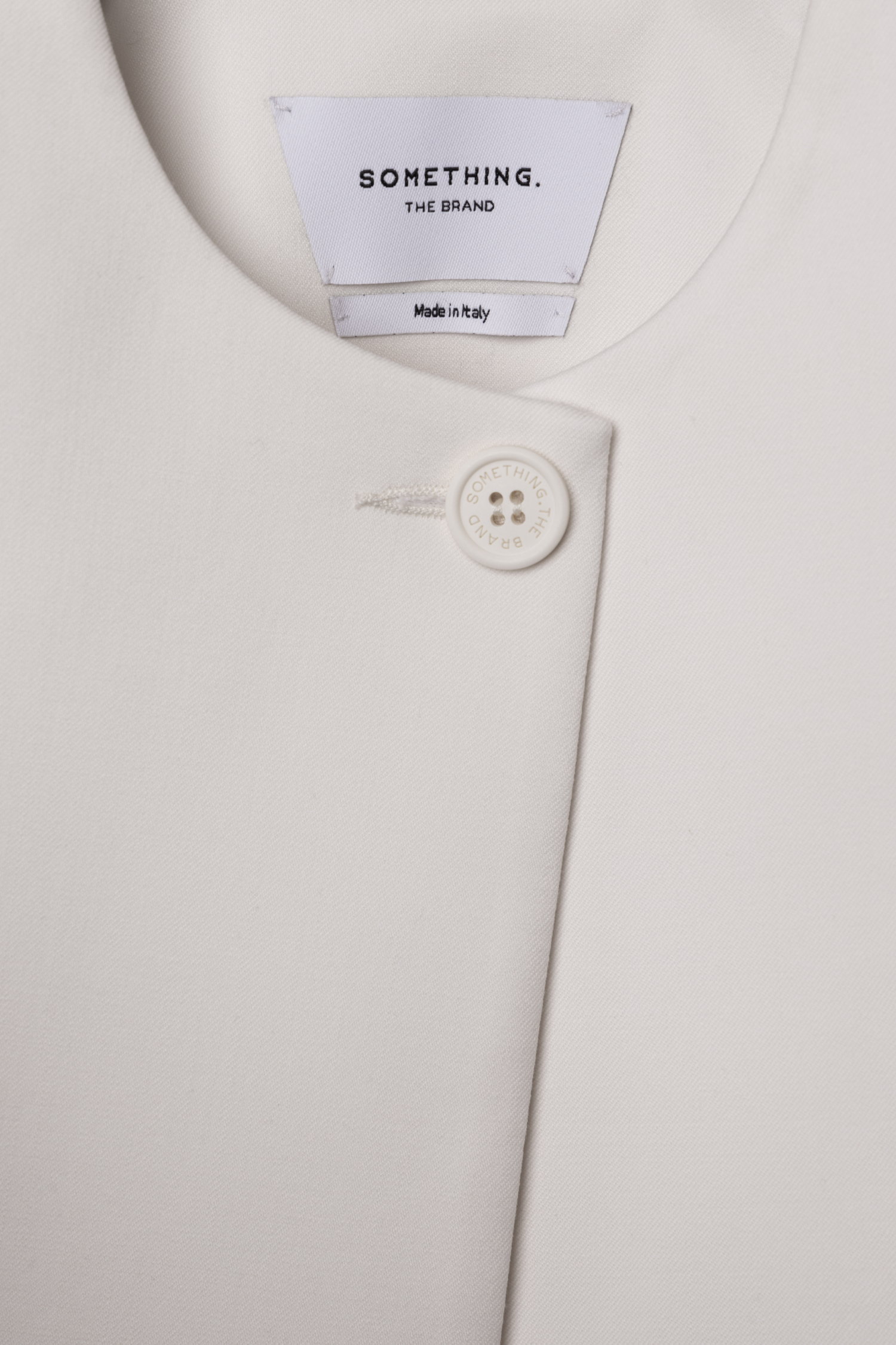 Zaraph Cape in Virgin Wool.