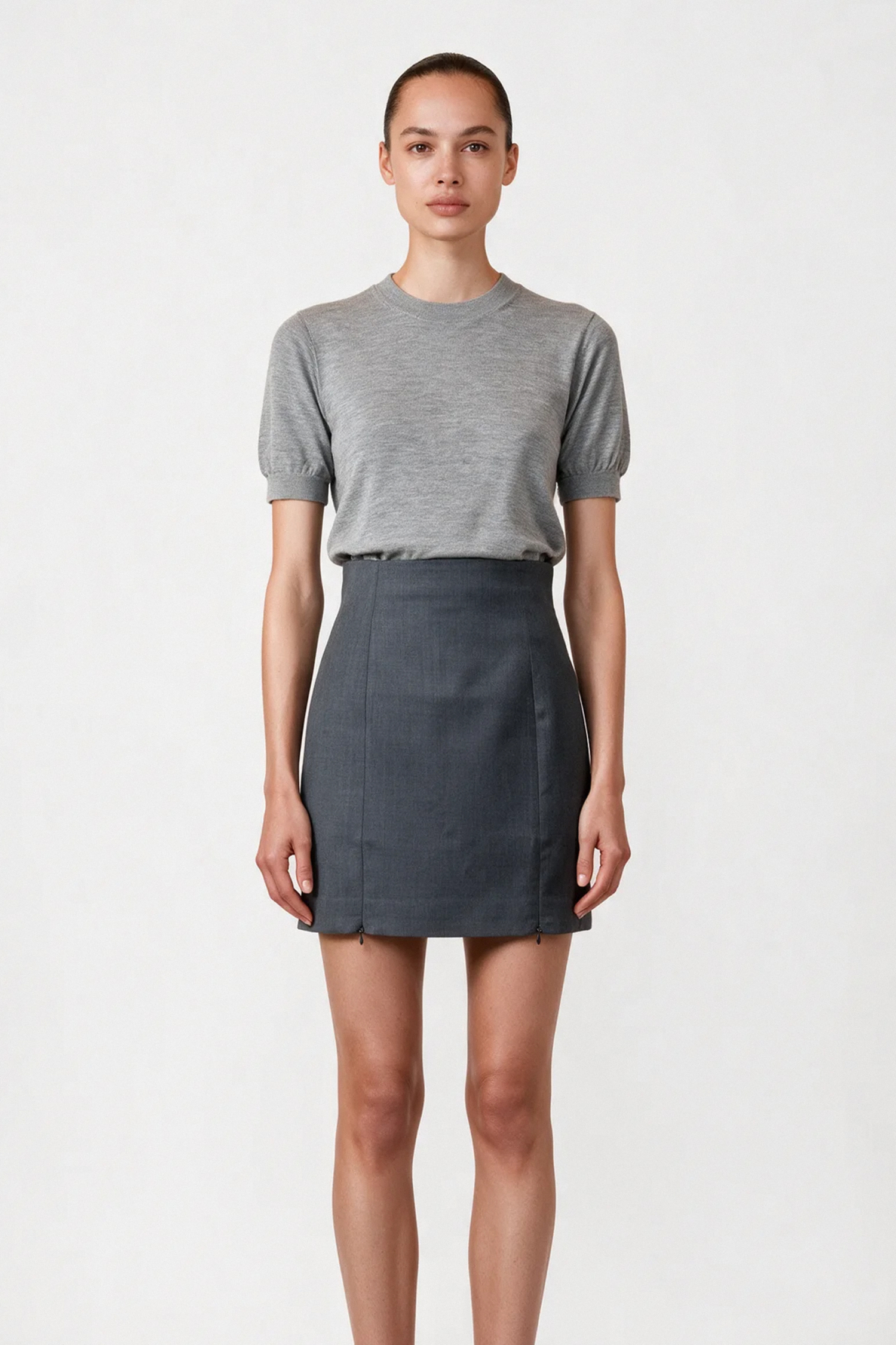Linn Short Skirt in Virgin Wool.