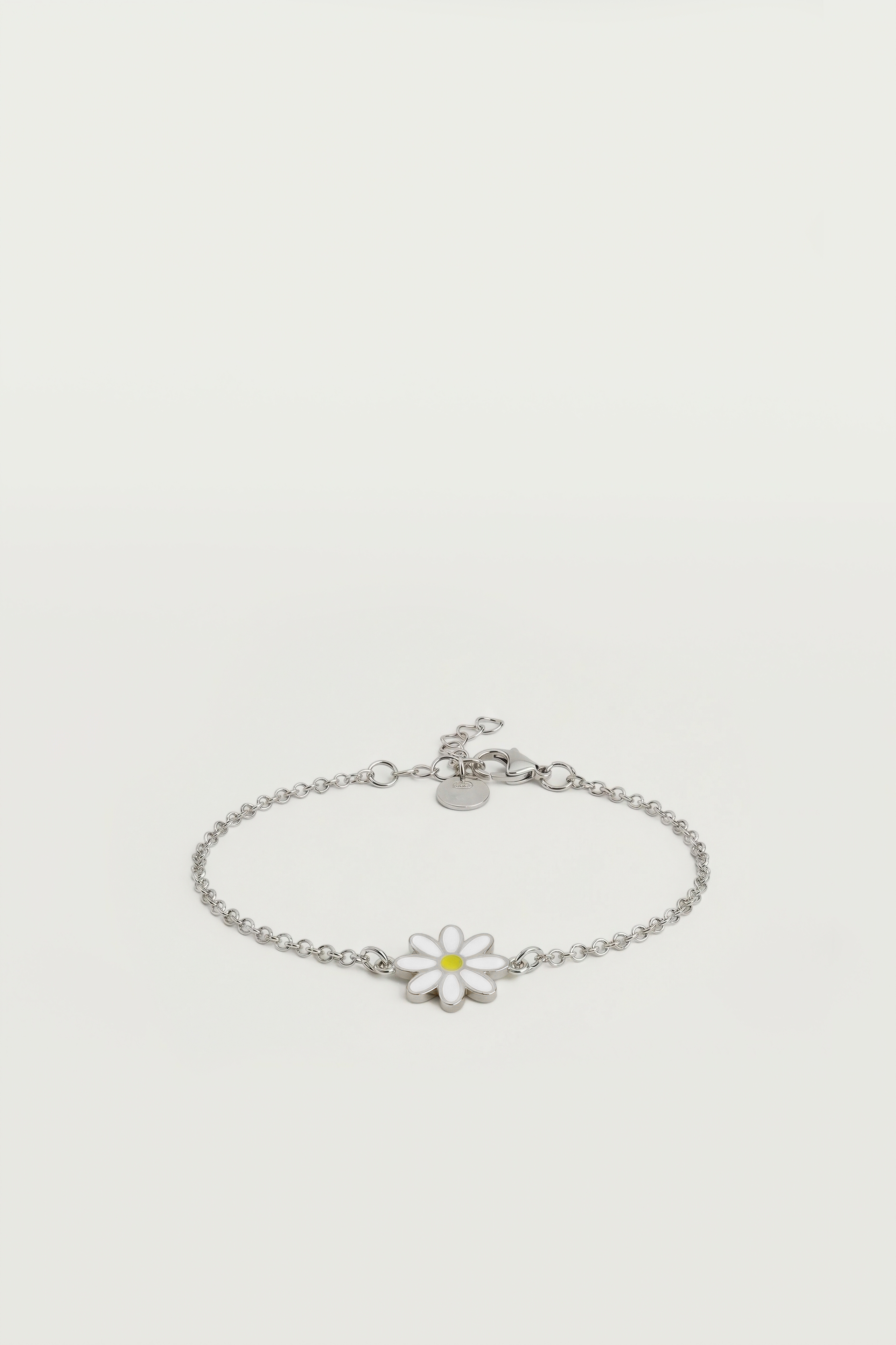 Daisy Bracelets. / White