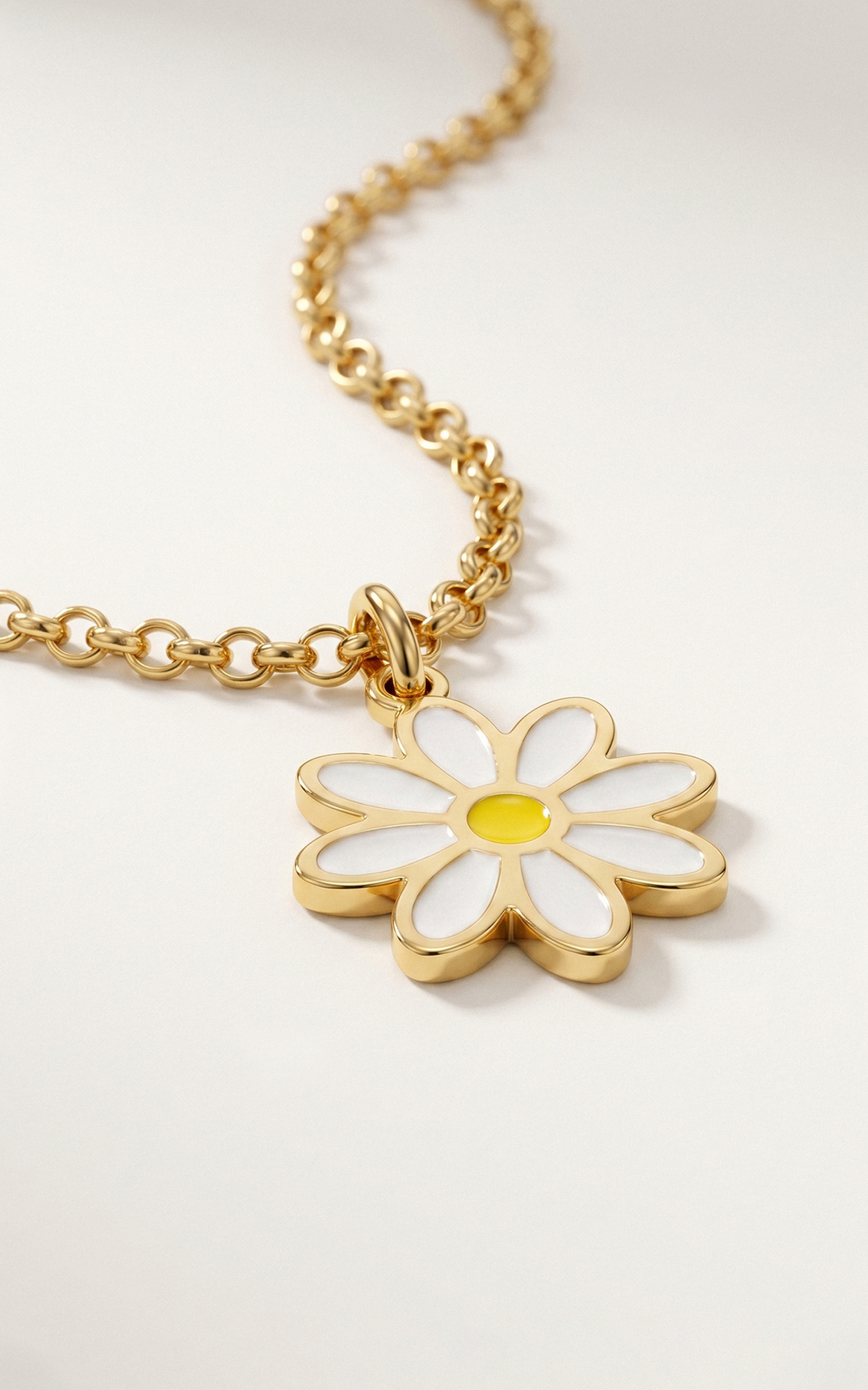 Daisy Necklace. / White