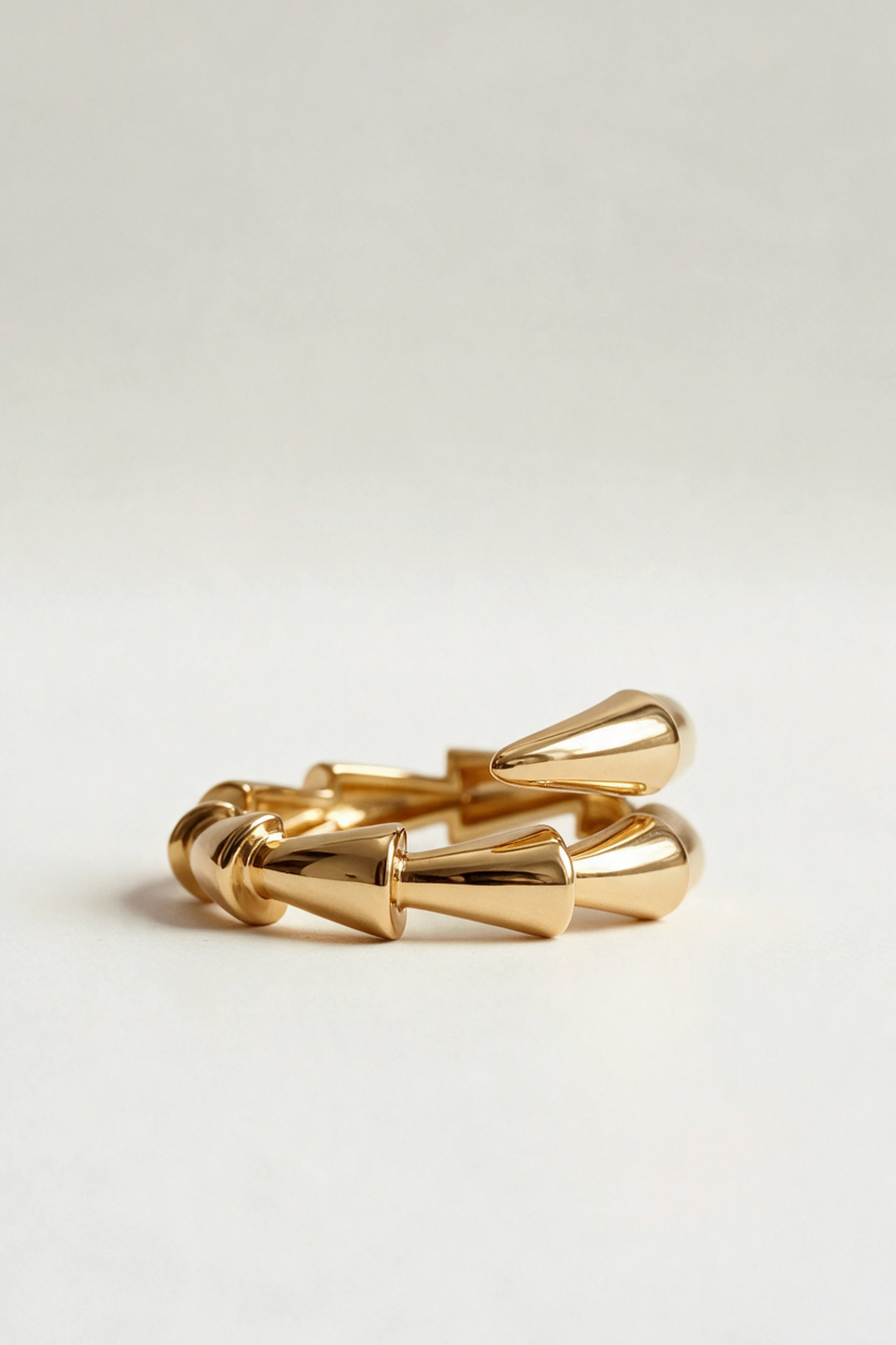 Chica Ring.