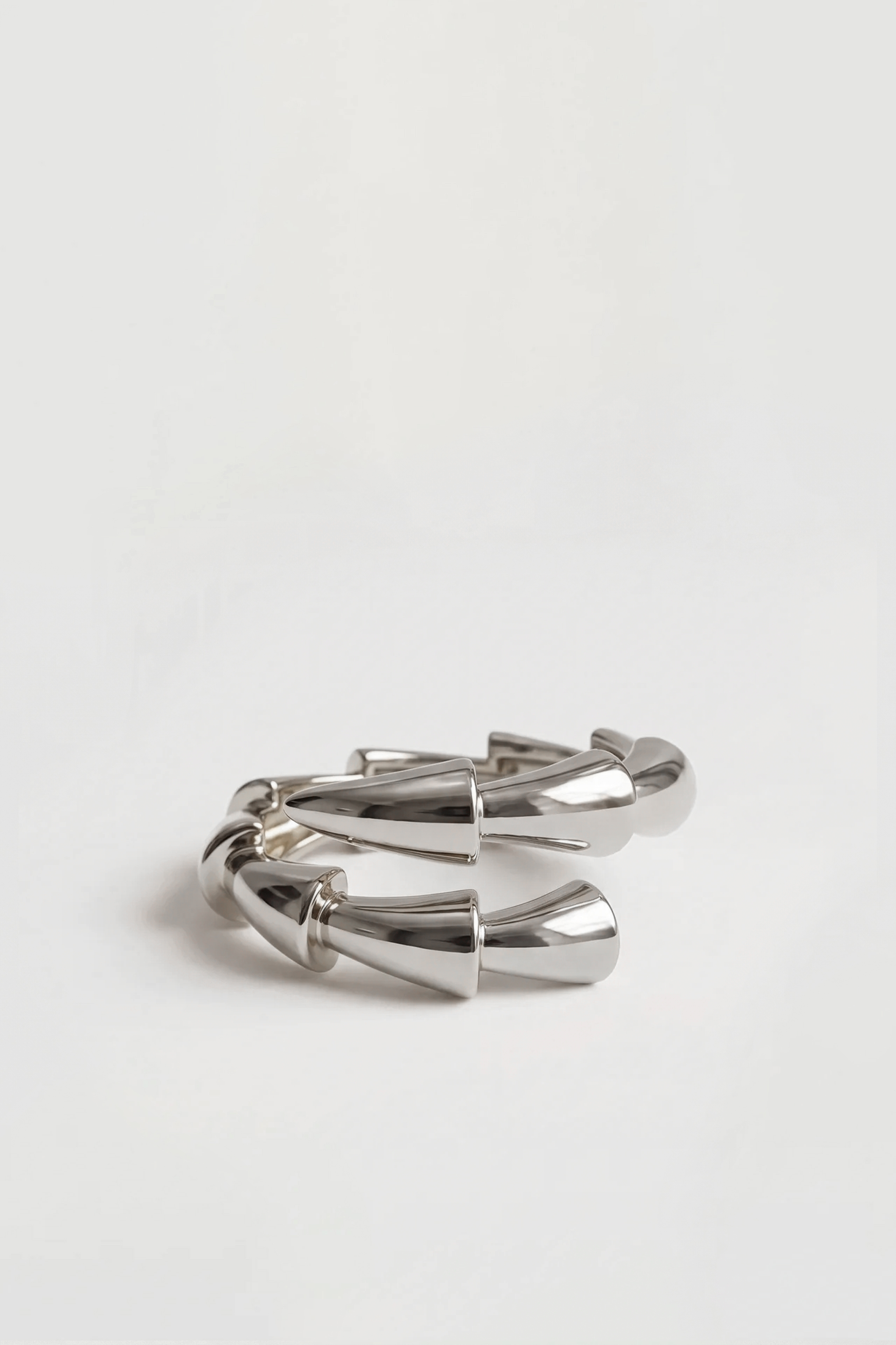 Chica Ring.