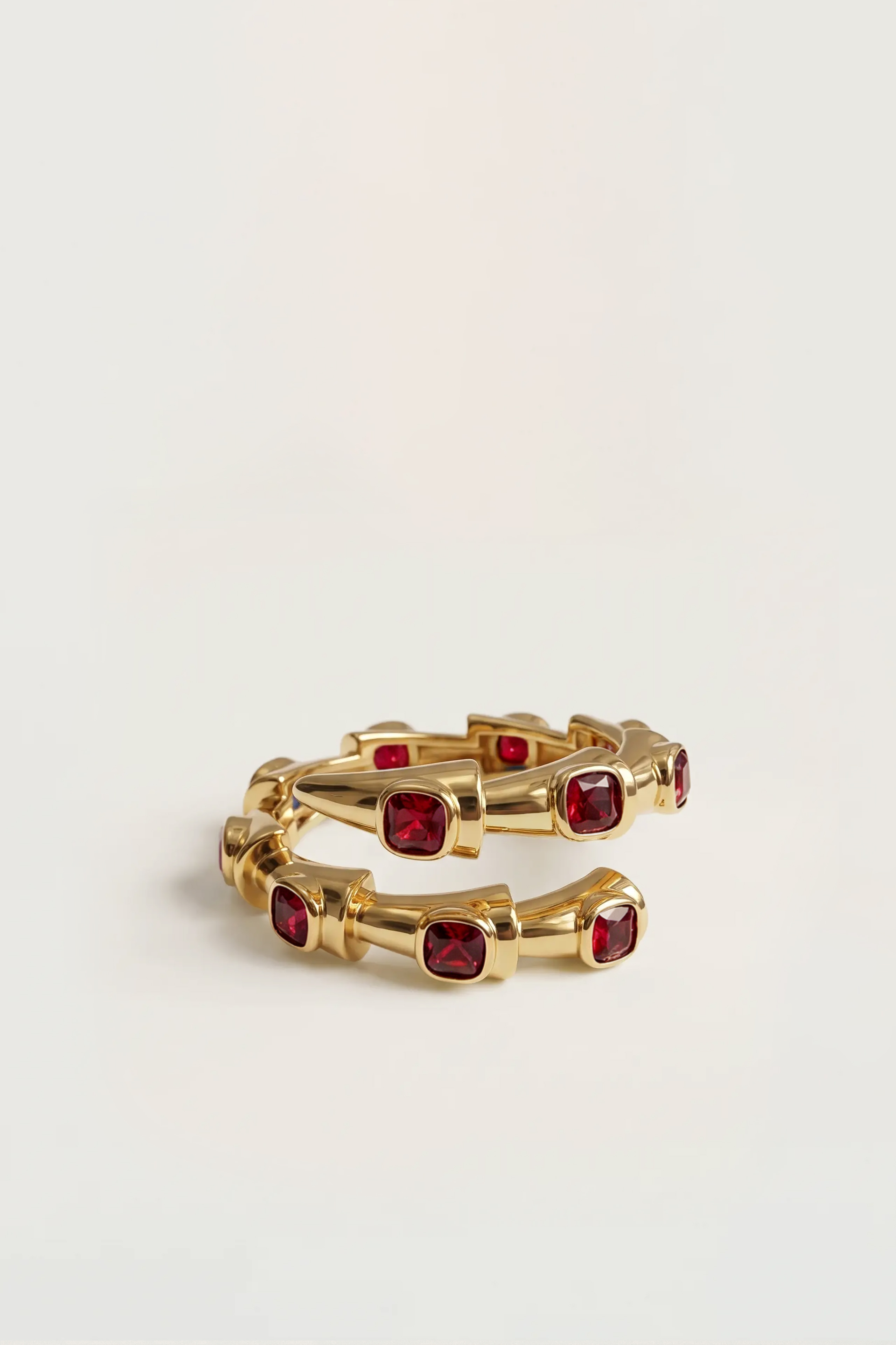 Chica Ring./ Ruby