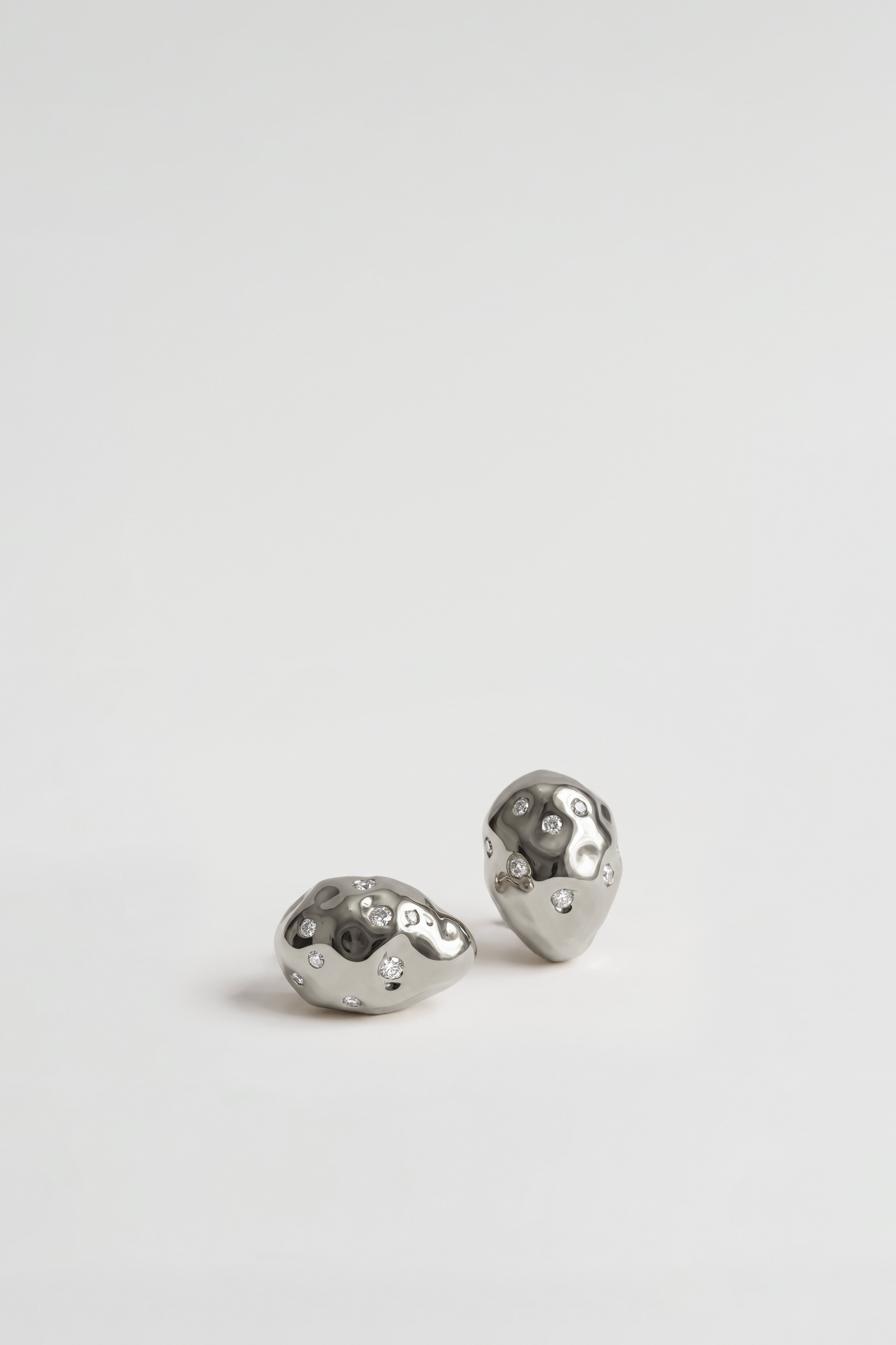 Gur' Studs/ xs.